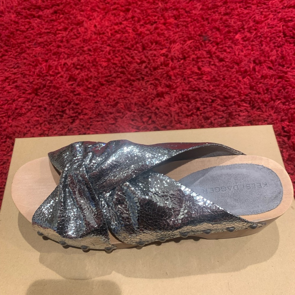 Kelsi Dagger Brooklyn platform sandal - Picture 3 of 5